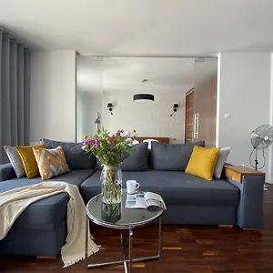  Apartment Aravel Suites